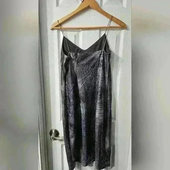 Lyndia Procanik Dress - Picture 2 of 4